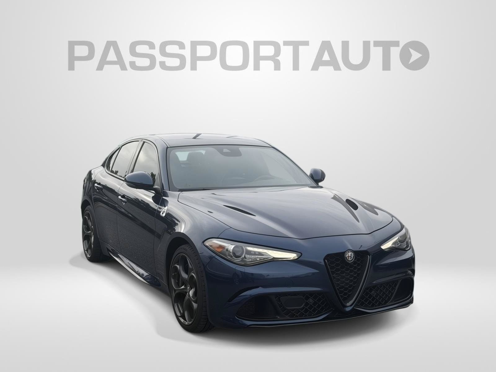 Used 2018 Alfa Romeo Giulia Quadrifoglio w/ Driver Assist Dynamic Package RWD image 3