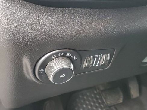 Used 2022 Jeep Compass Trailhawk w/ Trailhawk Convenience Group image 17