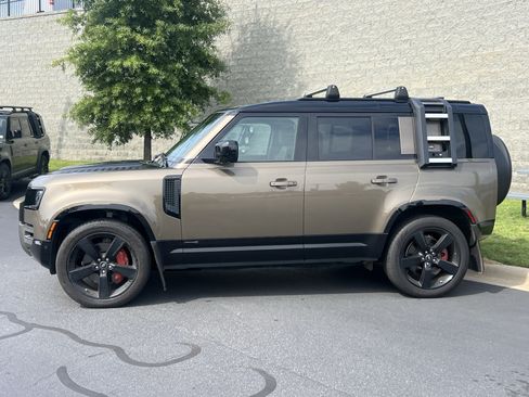 Used 2021 Land Rover Defender 110 X AWD/4WD image 17