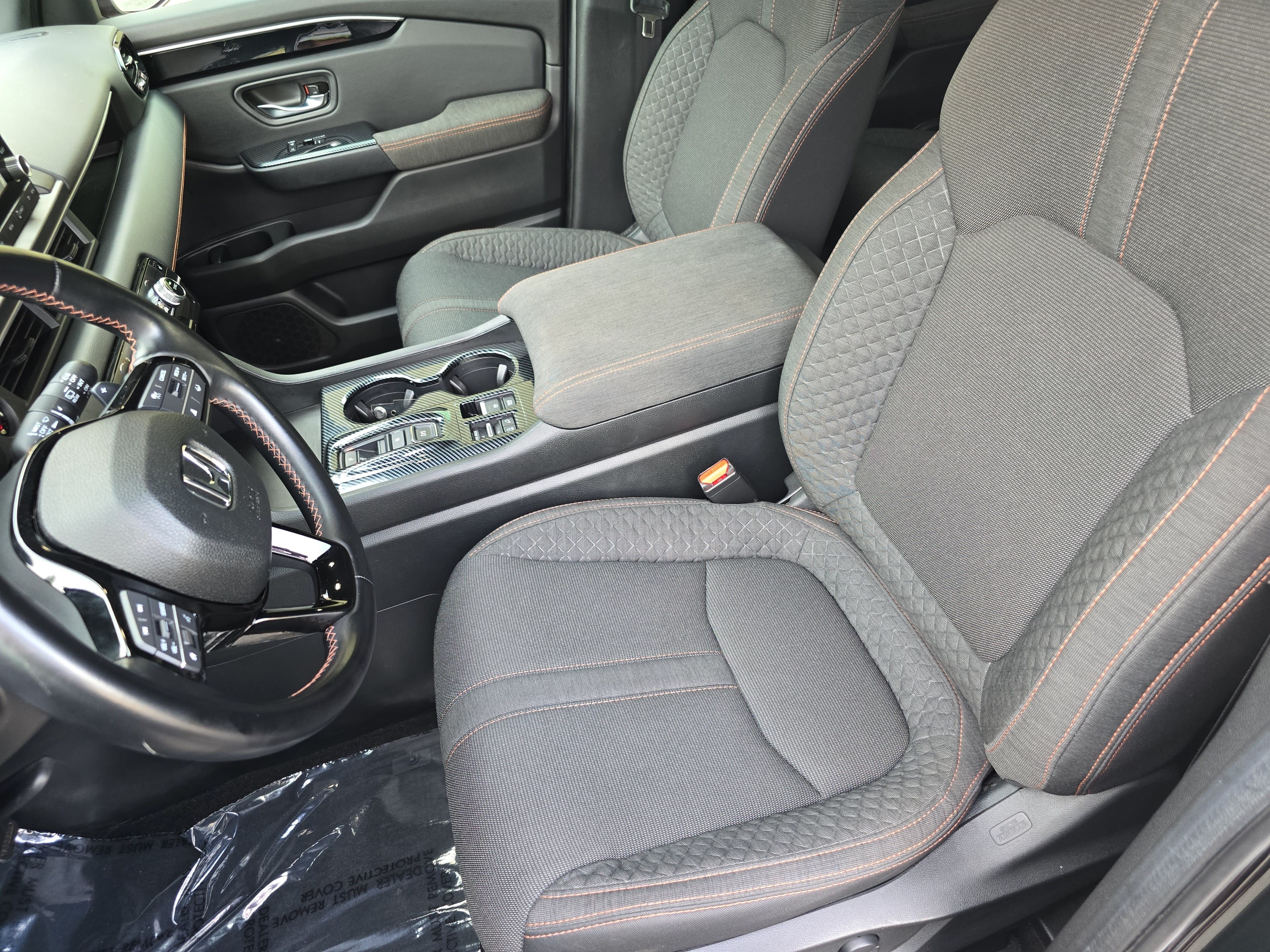 Used 2025 Honda Pilot Sport image 15