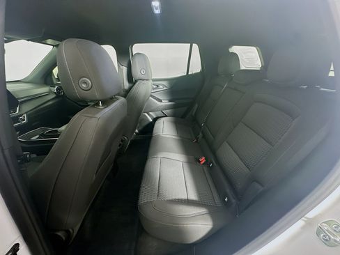 Used 2025 Chevrolet Equinox LT w/ Safety and Technology Package FWD image 28