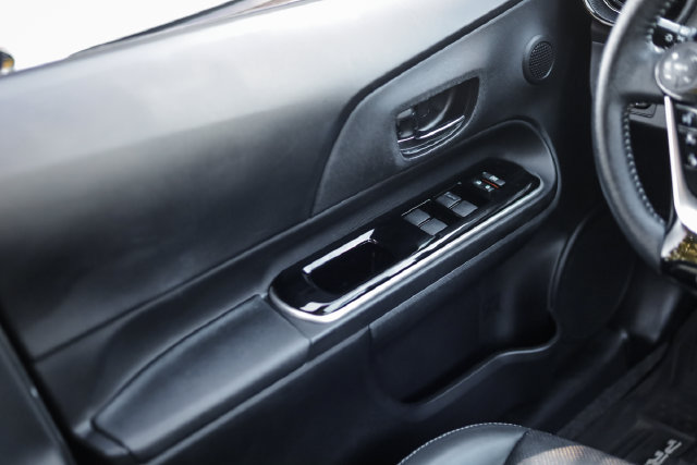 Used 2018 Toyota Prius C Four FWD image 40