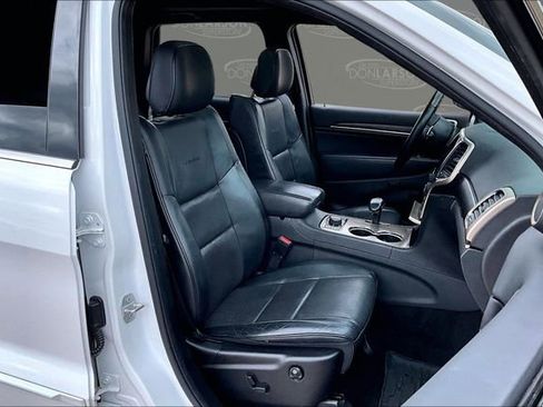 Used 2015 Jeep Grand Cherokee Summit w/ Platinum Series Group AWD/4WD image 15