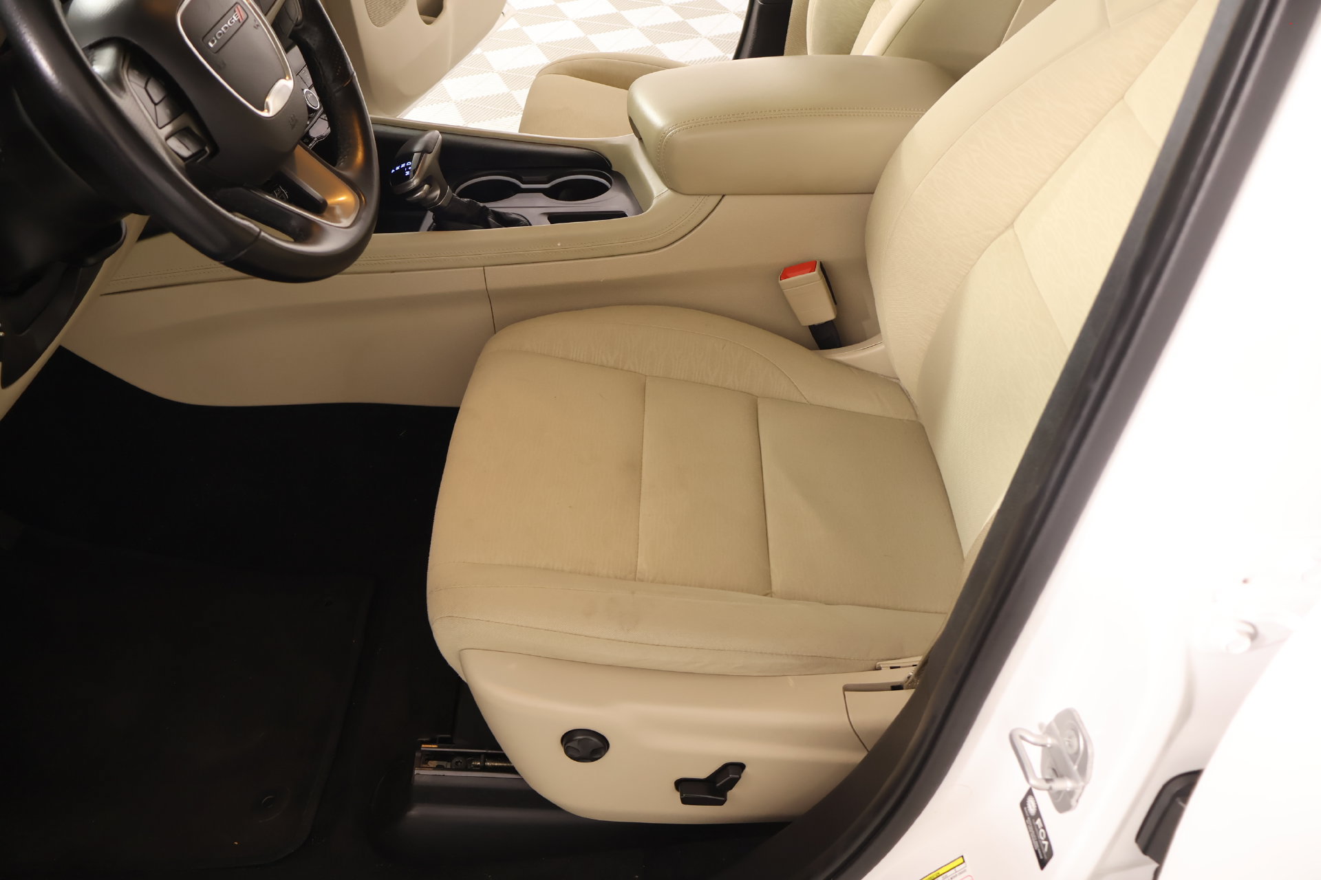 Used 2022 Dodge Durango SXT w/ Anodized Platinum Package AWD/4WD image 10