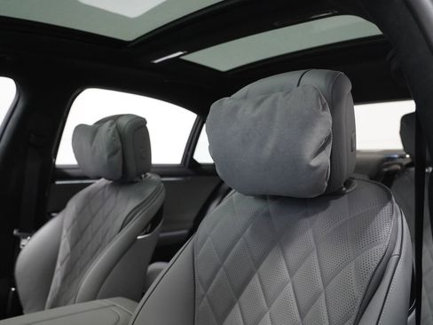 New 2026 Mercedes-Benz S 580 4MATIC Sedan image 16
