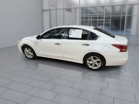 Used 2013 Nissan Altima 2.5 SV w/ 2.5SV Convenience Pkg FWD image 6