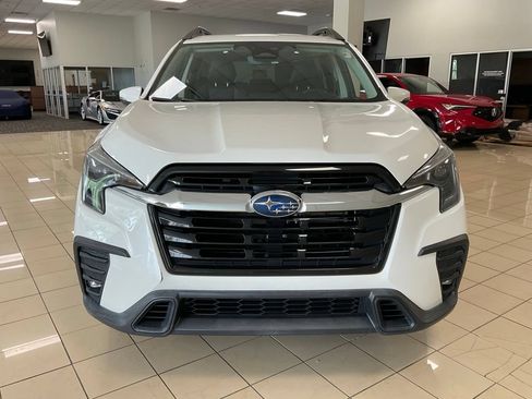 Used 2023 Subaru Ascent Limited AWD/4WD image 2