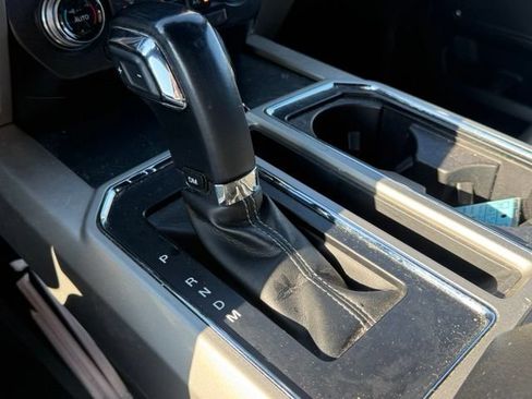 Used 2019 Ford F150 Lariat w/ Equipment Group 502A Luxury AWD/4WD image 29