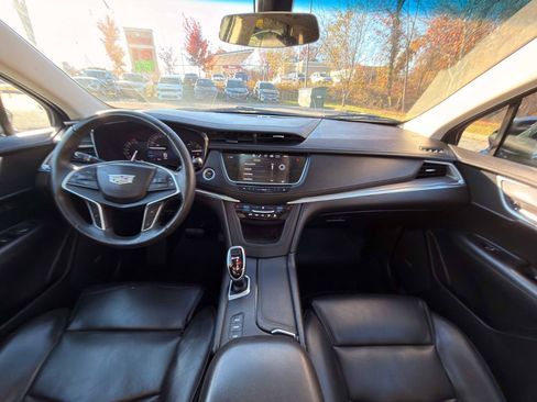 Used 2017 Cadillac XT5 Luxury AWD/4WD image 11