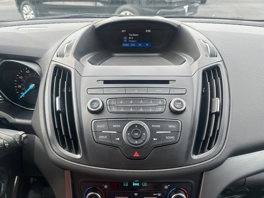 Used 2018 Ford Escape SE w/ Ford Safe & Smart Package FWD image 27