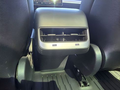 Used 2019 Tesla Model 3 Standard Range Plus image 25