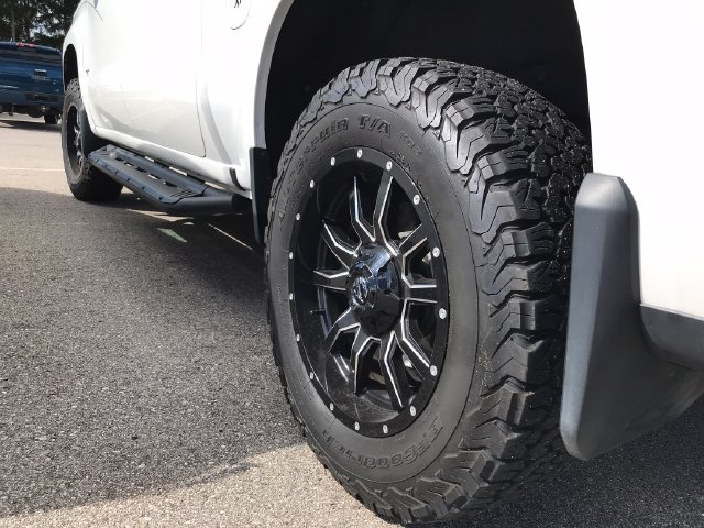 Used 2019 Chevrolet Silverado 1500 LT Trail Boss AWD/4WD image 38