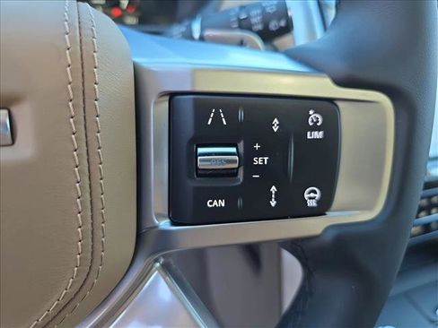 New 2026 Land Rover Discovery Limited Edition image 19