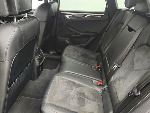 Used 2021 Porsche Macan AWD image 22