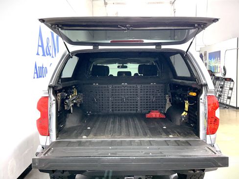 Used 2015 Toyota Tundra Limited w/ Limited Premium Package AWD/4WD image 7