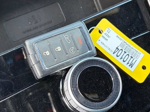 Used 2023 Jeep Grand Cherokee L Laredo AWD/4WD image 11