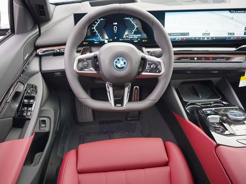 New 2026 BMW i5 eDrive40 w/ M Sport Package image 16