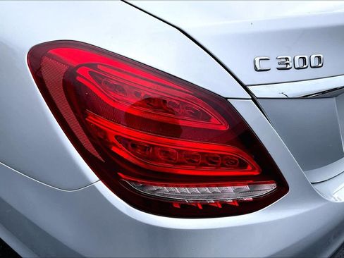 Used 2015 Mercedes-Benz C 300 4MATIC Sedan image 28