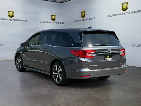 Used 2018 Honda Odyssey Elite image 3