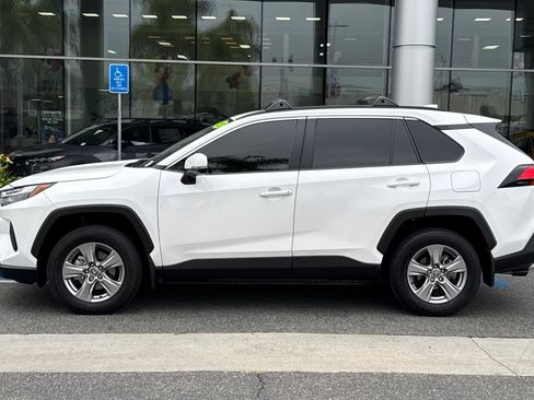 Used 2025 Toyota RAV4 XLE FWD image 7