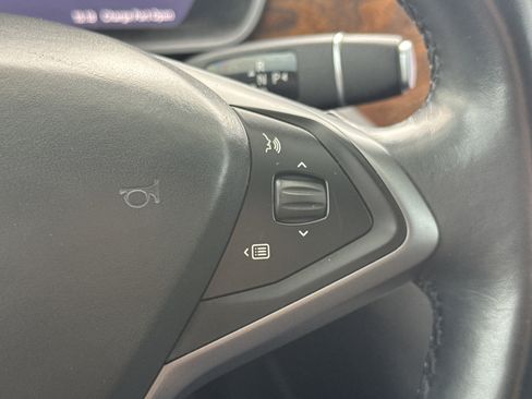 Used 2019 Tesla Model X 75D image 17