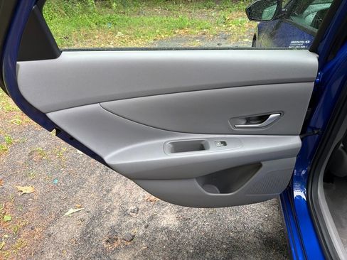 Certified 2025 Hyundai Elantra Sport FWD image 14