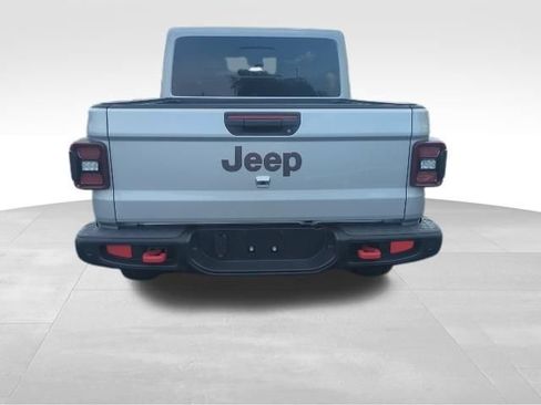 Used 2024 Jeep Gladiator Rubicon AWD/4WD image 6