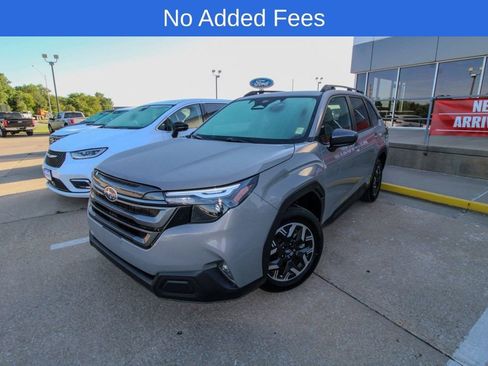 Used 2026 Subaru Forester Premium AWD/4WD image 1
