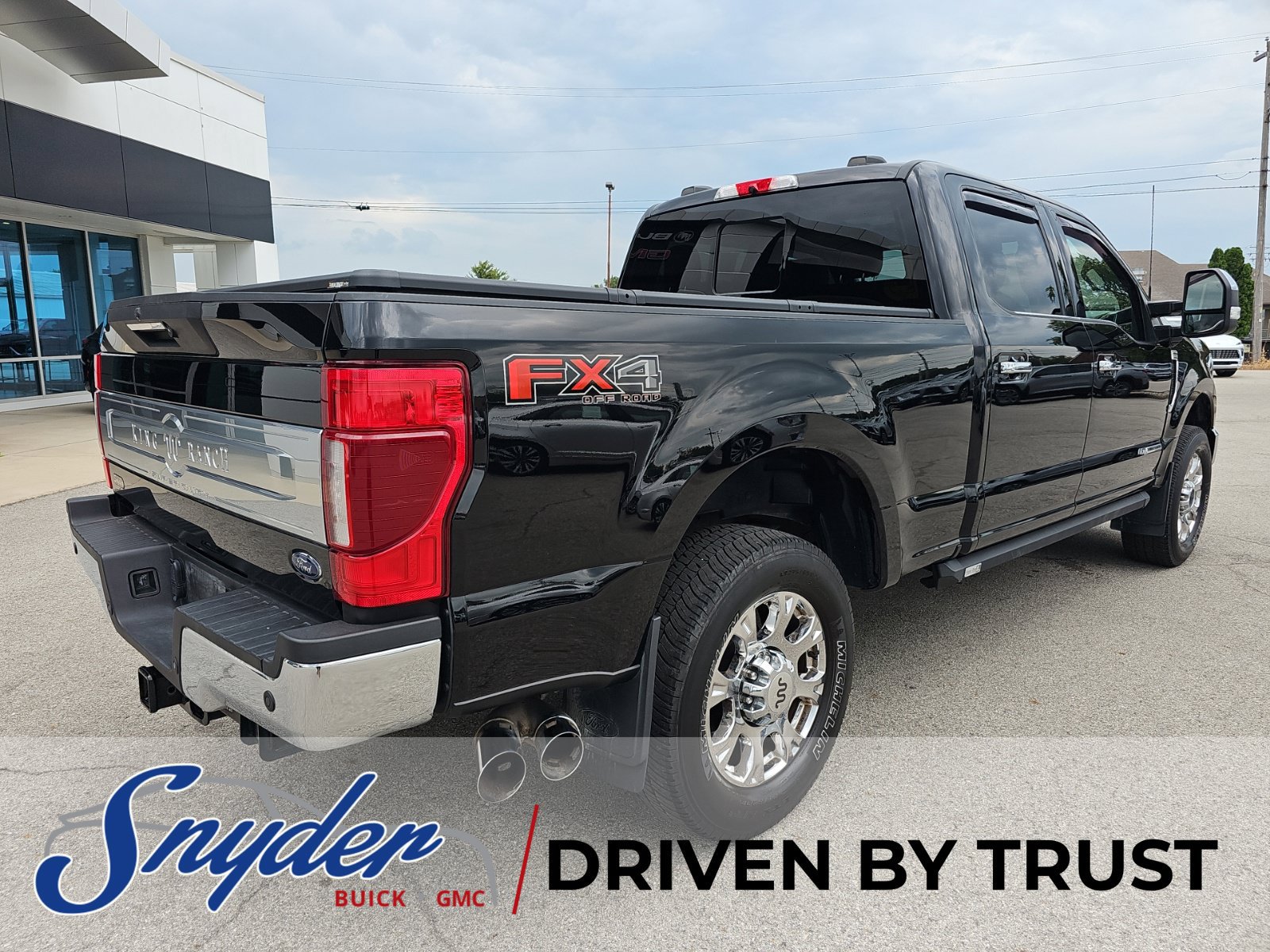 Used 2022 Ford F350 King Ranch w/ King Ranch Ultimate Package AWD/4WD image 7