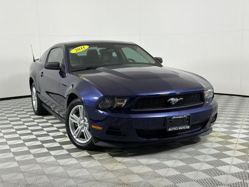 Used 2011 Ford Mustang Coupe w/ 101A Rapid Spec Order Code RWD image 2