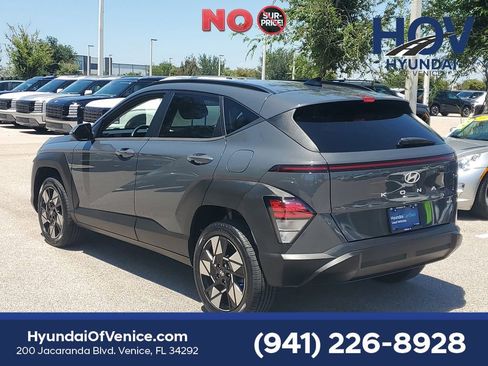 Certified 2024 Hyundai Kona SEL AWD/4WD image 7