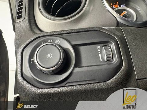 Used 2023 Jeep Wrangler Sport AWD/4WD image 30