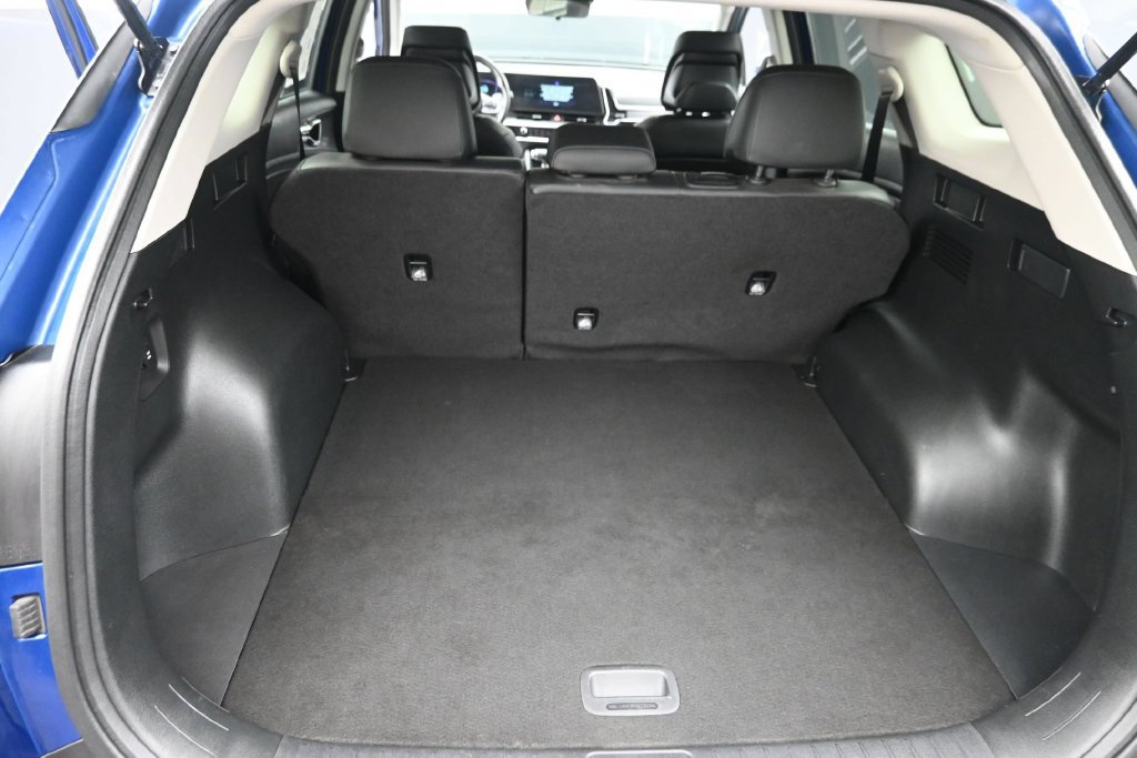 Used 2023 Kia Sportage EX AWD/4WD image 9