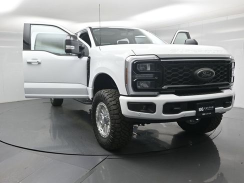 New 2026 Ford F250 Lariat w/ Tremor Off-Road Package image 34