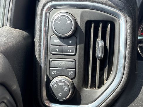 Used 2019 Chevrolet Silverado 1500 LT w/ Texas Edition image 22