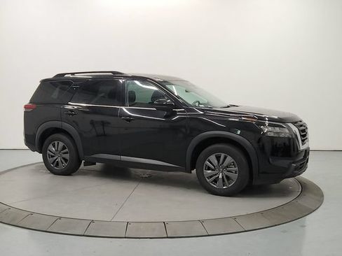 Used 2025 Nissan Pathfinder SV AWD/4WD image 8