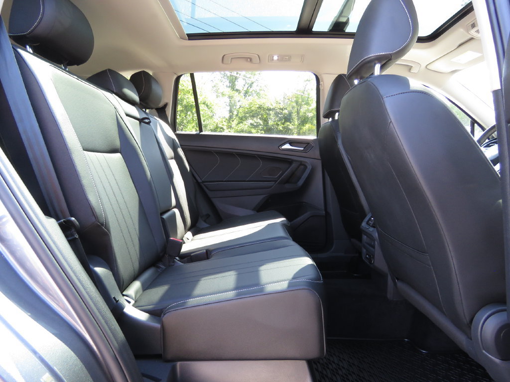 Used 2023 Volkswagen Tiguan SE AWD/4WD image 16