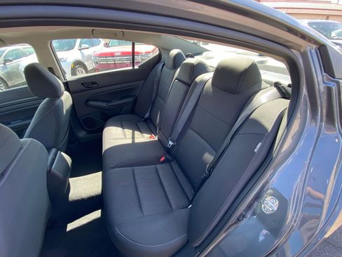 Used 2025 Nissan Altima 2.5 SV image 25