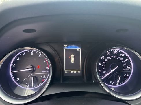 Used 2018 Toyota Camry SE image 12