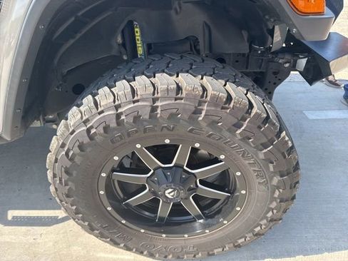 Used 2019 Jeep Wrangler Unlimited Rubicon AWD/4WD image 23