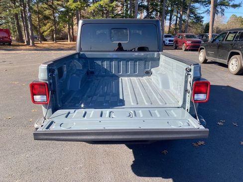 New 2026 Jeep Gladiator Sport image 13