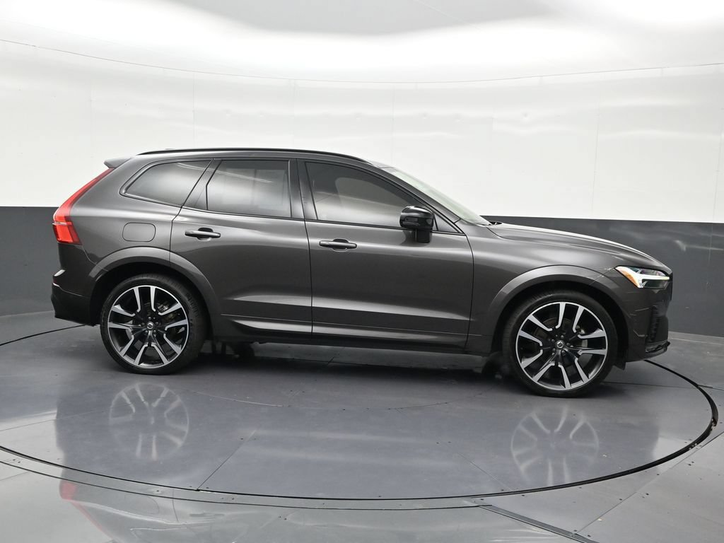 Used 2024 Volvo XC60 B5 Ultimate AWD/4WD image 7