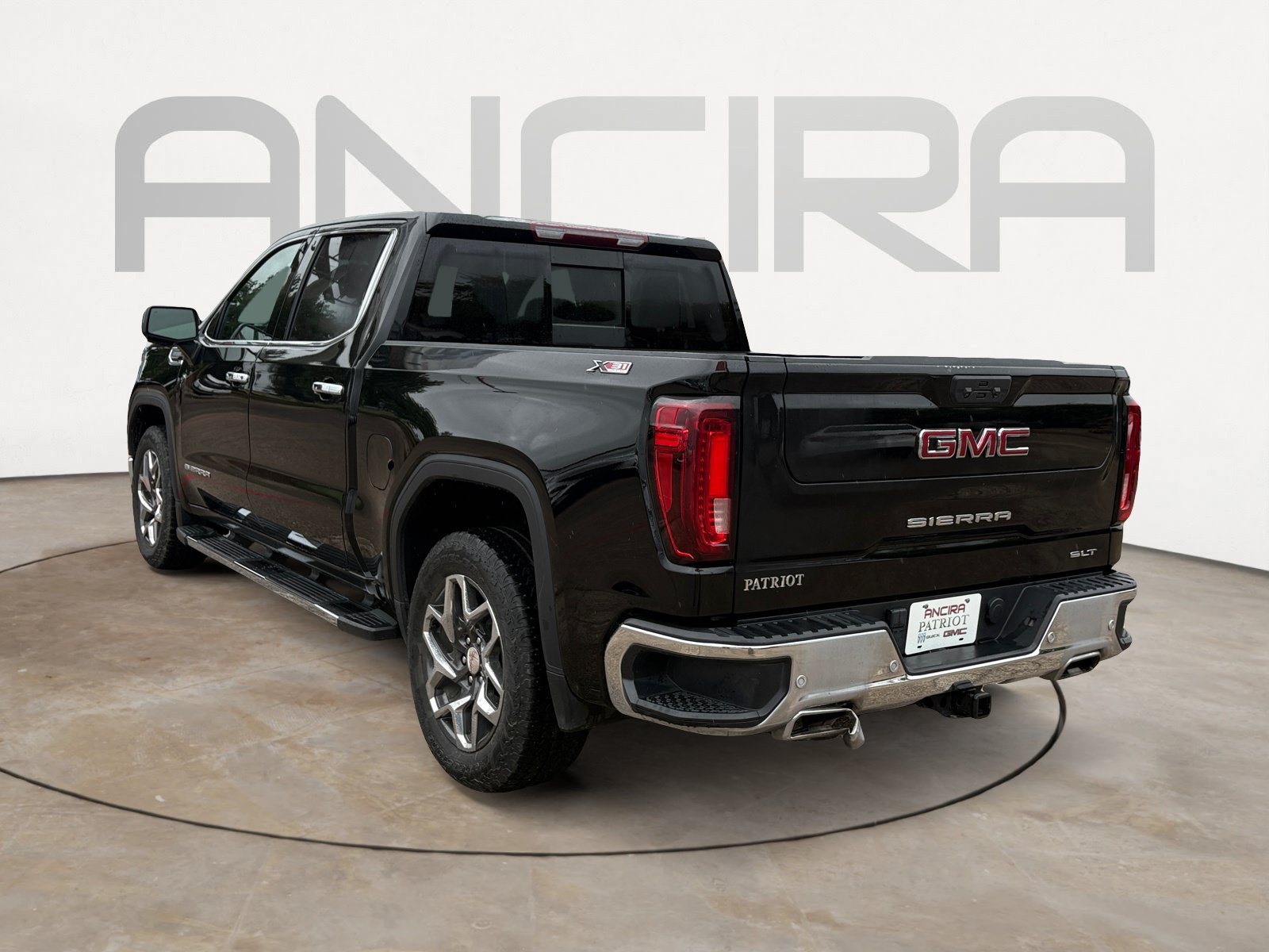 Used 2024 GMC Sierra 1500 SLT AWD/4WD image 8