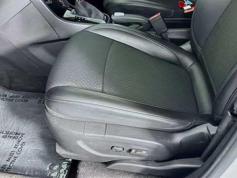 Used 2022 Buick Encore Preferred w/ Safety Package image 20