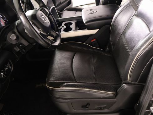 Used 2019 RAM 2500 Laramie w/ Night Edition image 12