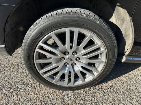 Used 2023 Ford Expedition Max Limited RWD image 5