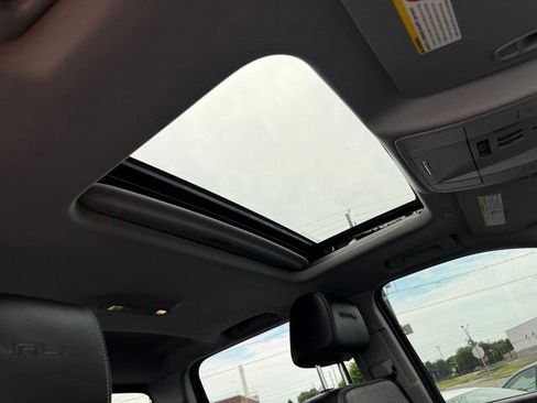 Used 2019 GMC Sierra 2500 Denali AWD/4WD image 16