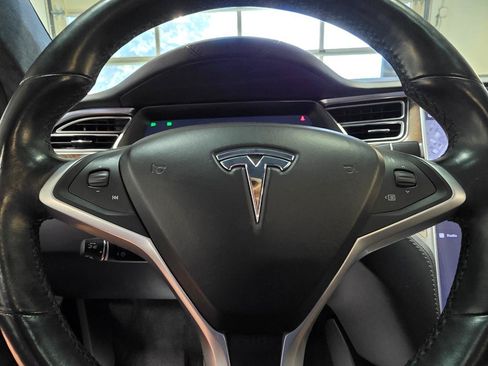 Used 2017 Tesla Model X 100D AWD/4WD image 32