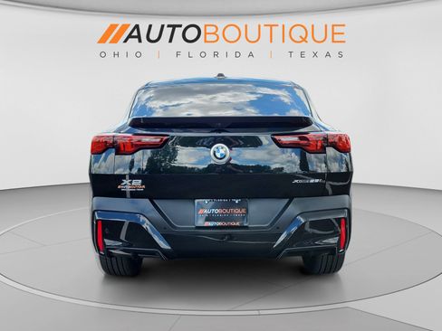 Used 2025 BMW X2 xDrive28i w/ Convenience Package AWD/4WD image 4