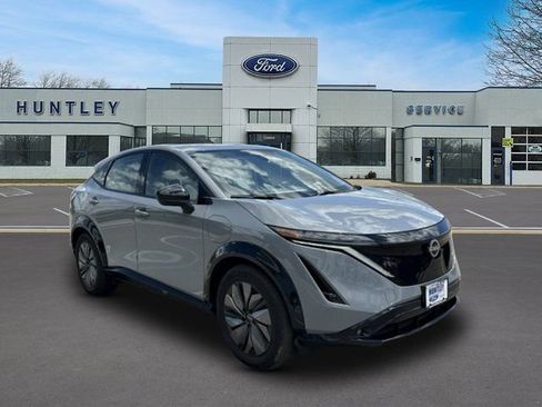 Used 2024 Nissan Ariya AWD image 3